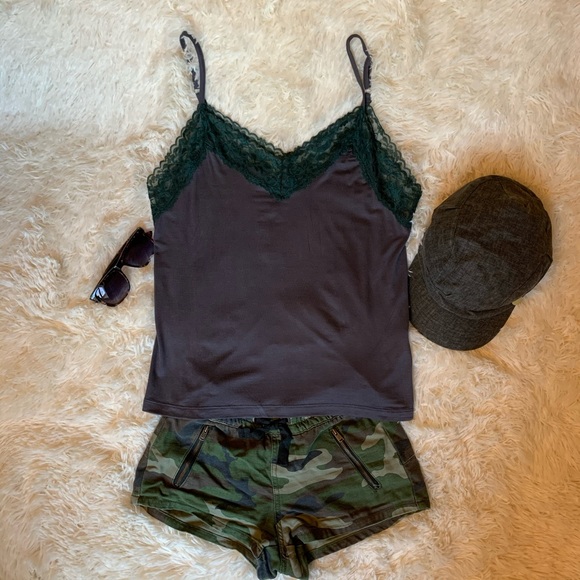 Green Lace On Gray Tank - Picture 5 of 7